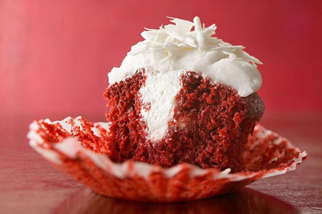 Red Velvet Cupcakes with Mascarpone Frosting
