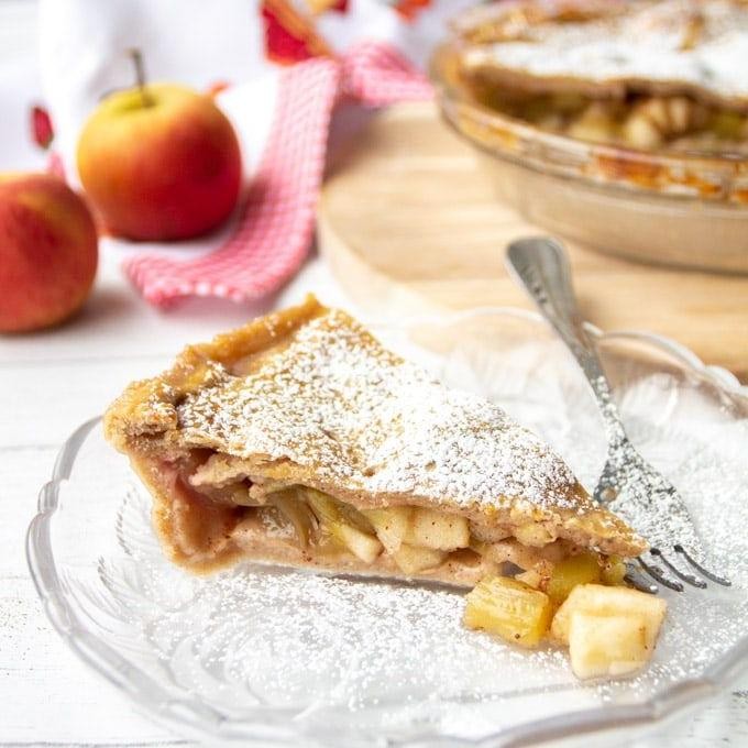 Rhubarb and Cinnamon Pie