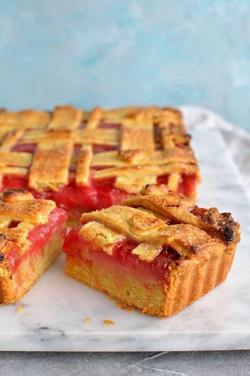 Rhubarb and Orange Pie