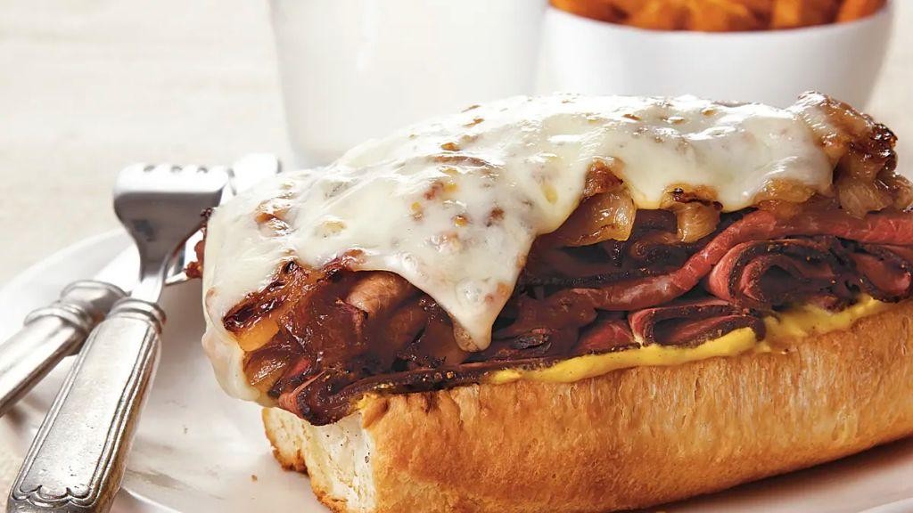 Roast Beef Sandwich with Caramelized Onions