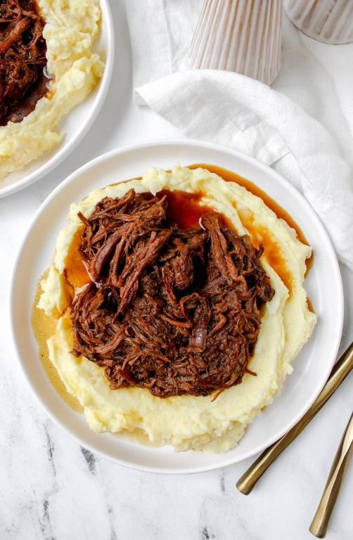 Roast Beef with Garlic Mashed Potatoes