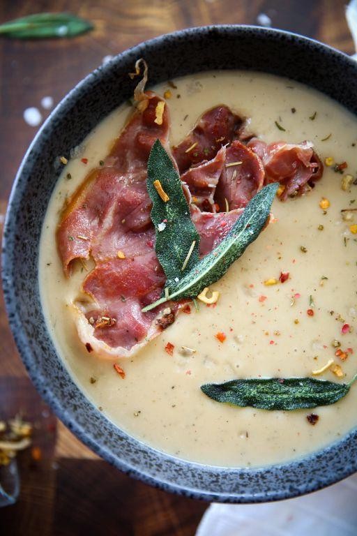 Roasted Garlic and Bean Soup