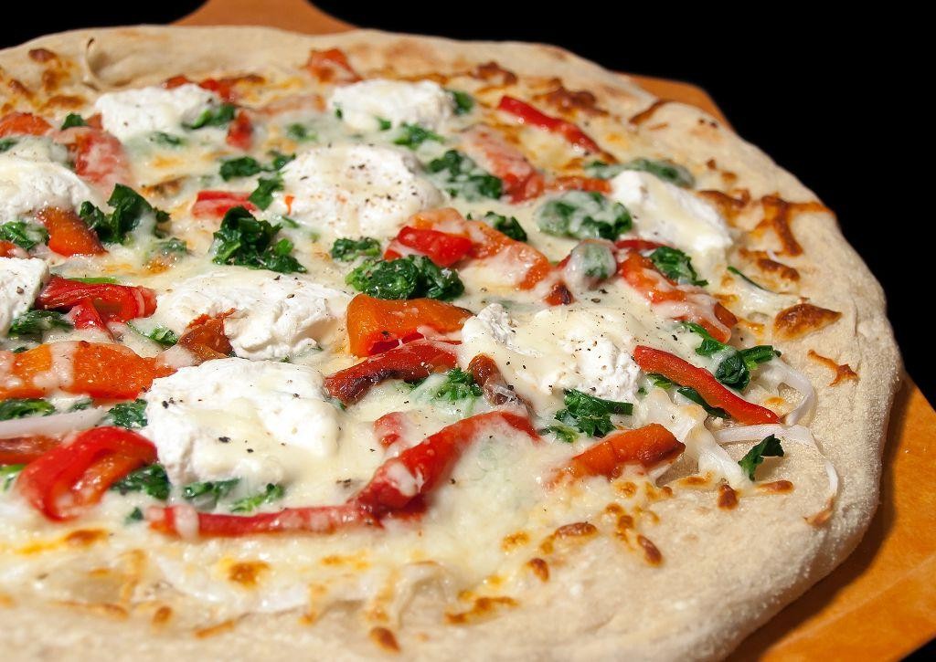 Roasted Red Pepper and Ricotta White Pizza