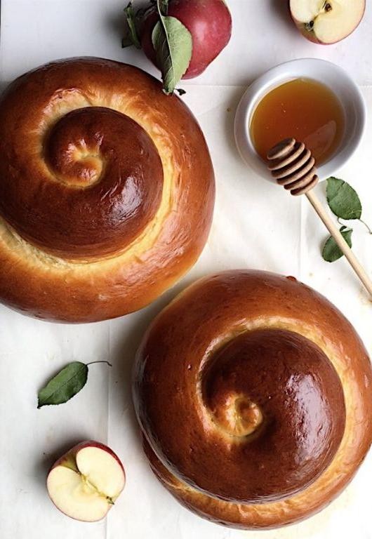 Round Raisin Challah
