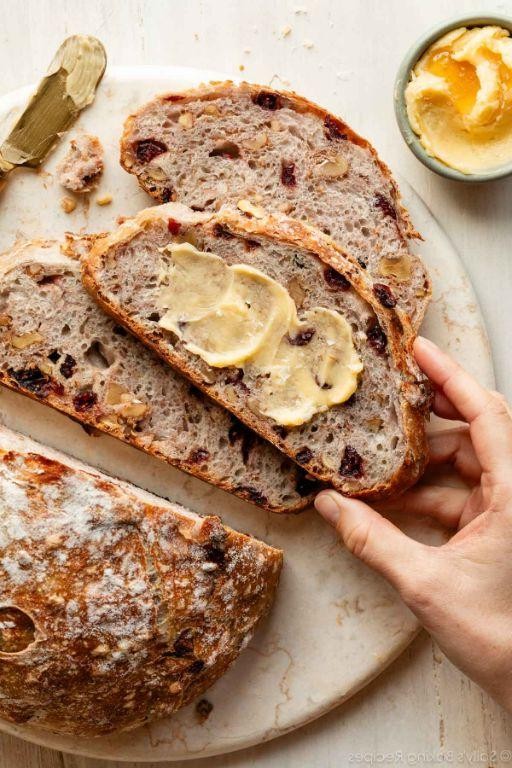 Rye Bread with Cranberries and Almonds