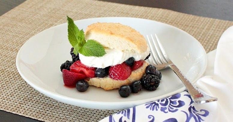 Sambuca Strawberry Shortcake