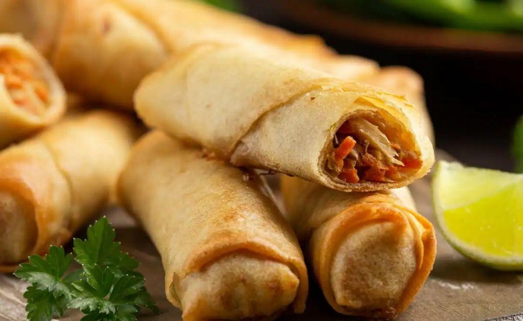 Schezuan Chicken Spring Rolls