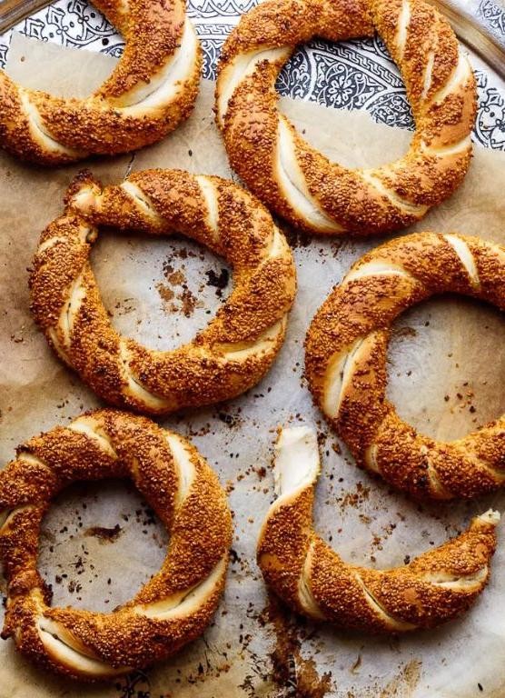Simit (Turkish Sesame Bread Rings)