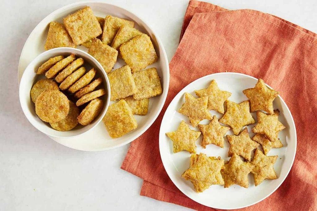 Simple Cheese Crackers