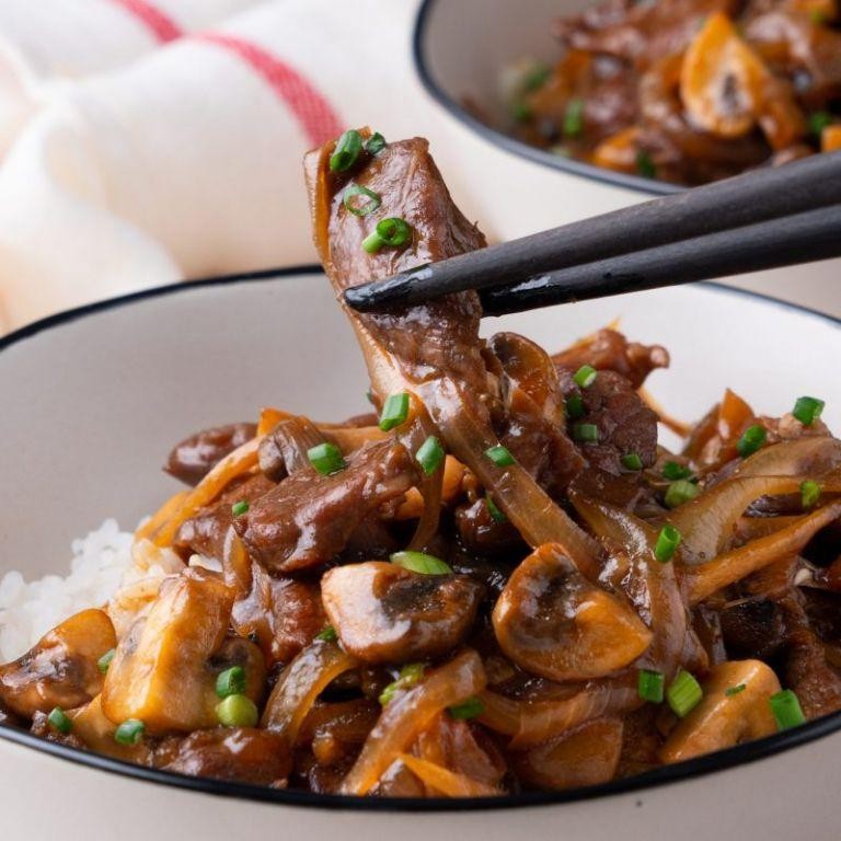 Sirloin Steak and Mushroom Stir-Fry
