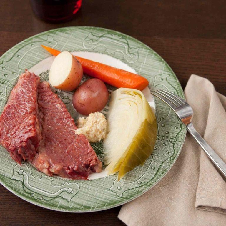 Slow Cooker Corn Beef and Cabbage with Carrots and Potatoes