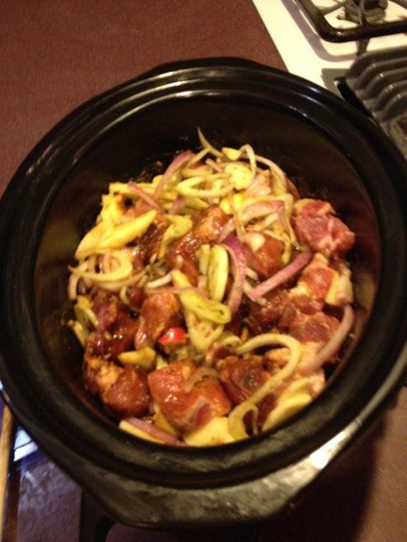 Slow Cooker Country Style Ribs with Apples