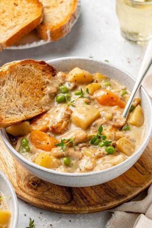 Slow Cooker Hearty Chicken Stew
