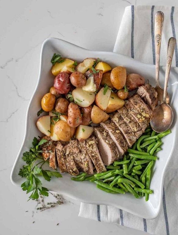 Slow Cooker Pork Loin with Green Beans and Potatoes