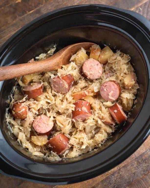 Slow Cooker Sauerkraut and Sausage