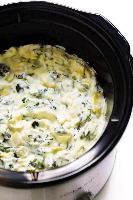 Slow Cooker Spinach and Artichoke Dip