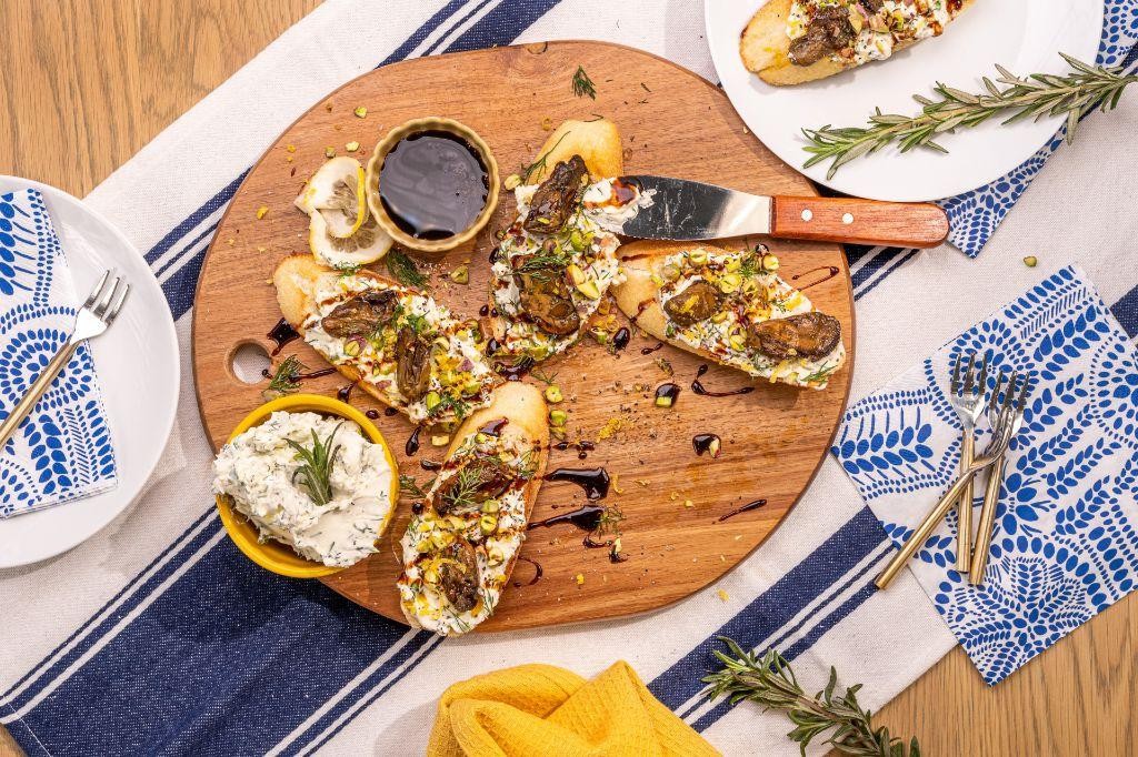 Smoked Oyster and Garlic Bread