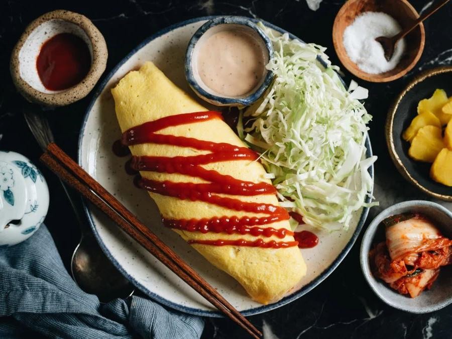 Spicy Kimchi Omurice