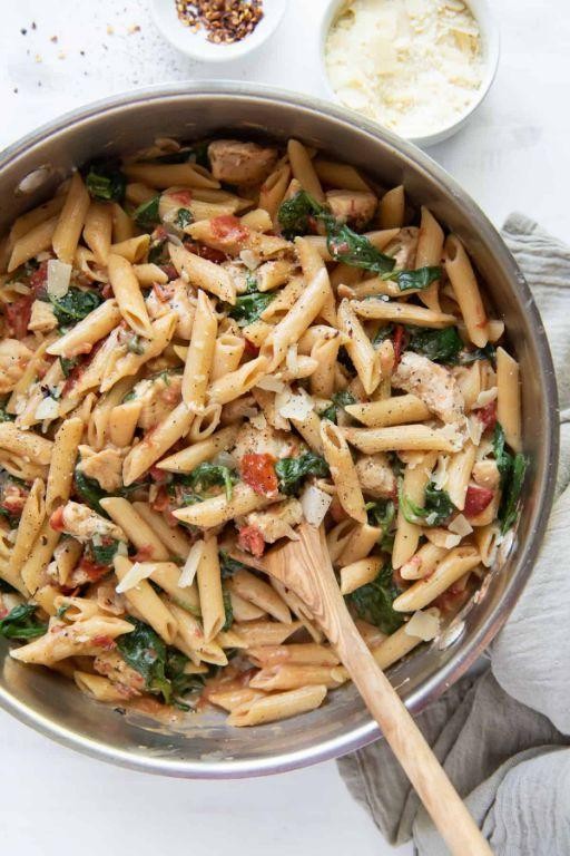 Spring Chicken and Spinach Pasta