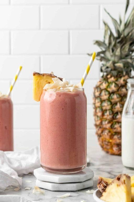Strawberry Pineapple Smoothie with Coconut Milk