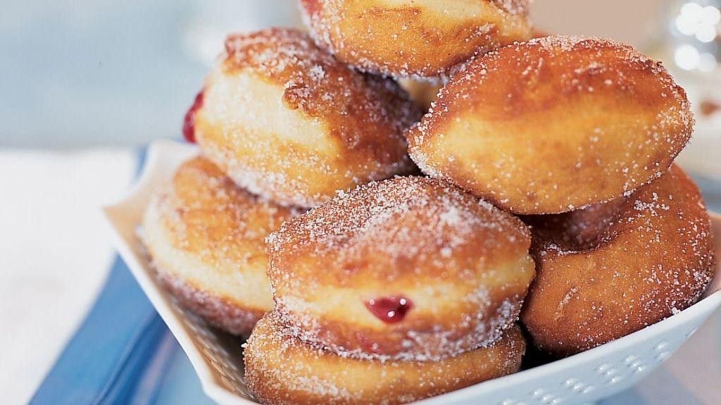 Sufganiyot (Hanukkah Jelly Donuts)