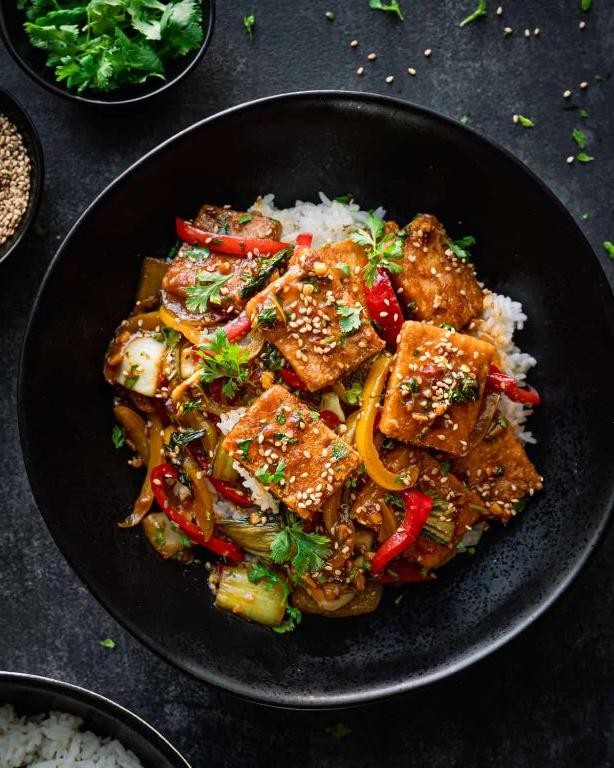 Tofu and Veggie Stir-Fry Protein Bowl