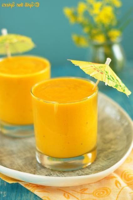 Tropical Mango Pineapple Smoothie