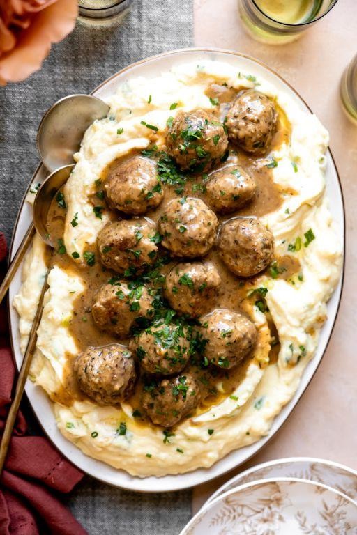 Turkey Breakfast Meatballs with Gravy