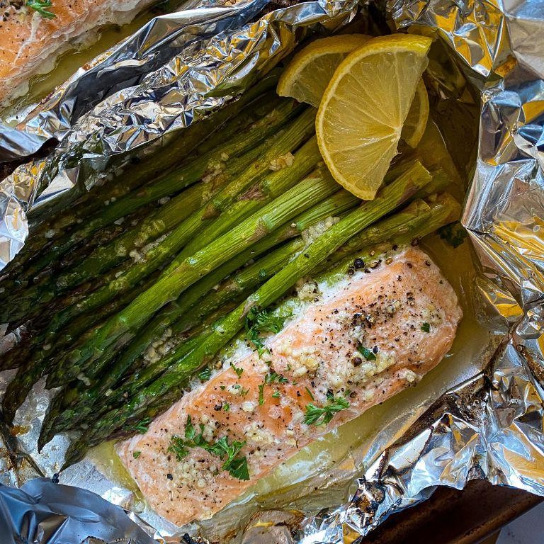 Tuscan Salmon and Asparagus Foil Packets