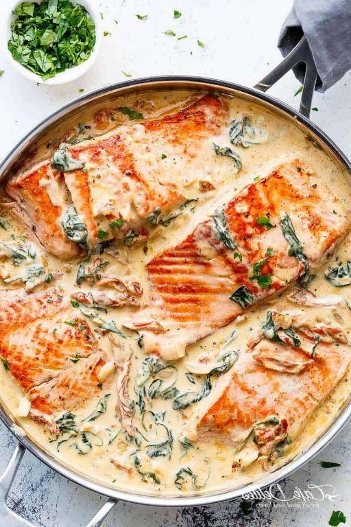 Tuscan Salmon with White Wine Sauce