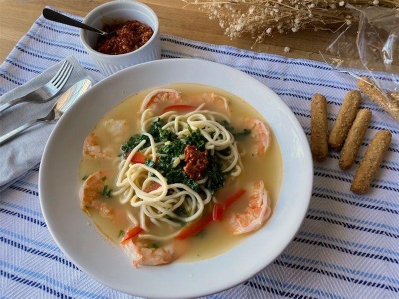 Tuscan Shrimp and Kale Soup