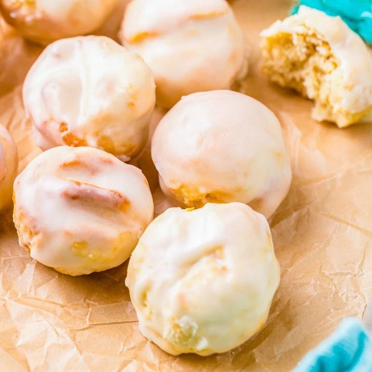 Vanilla Frosted Munchkins