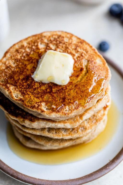 Vanilla Oat Flour Pancakes