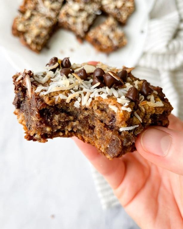Vegan Date and Oat Bars