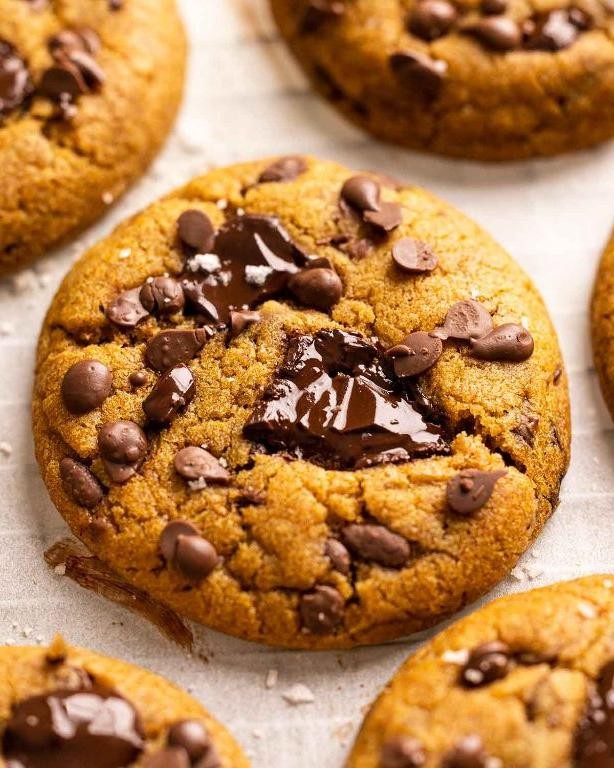 Vegan Pumpkin Chocolate Chip Cookies