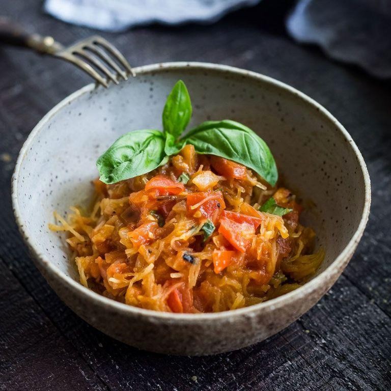 Vegan Spaghetti Squash with Tomato Basil Sauce