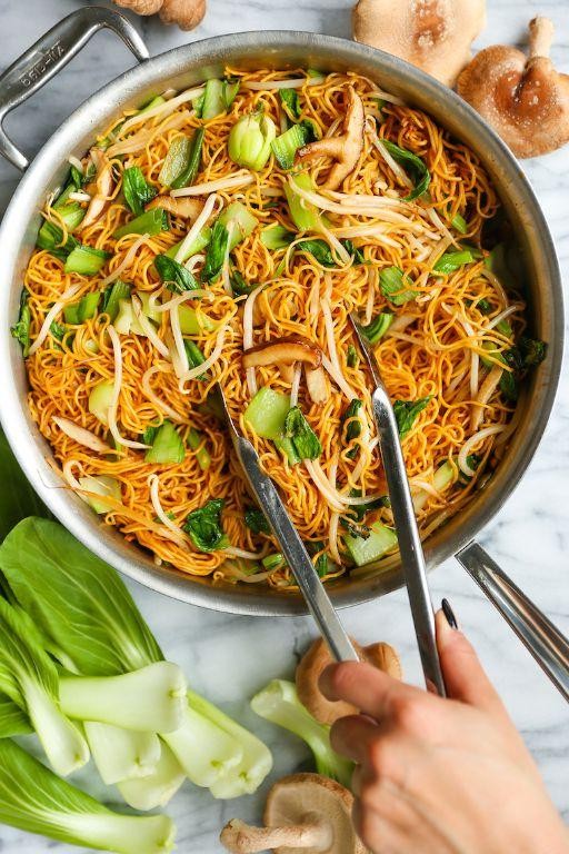 Vegetable Lo Mein with Bean Sprouts