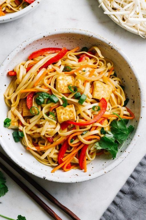 Vegetable Lo Mein with Tofu