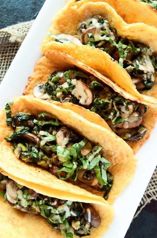 Vegetarian Breakfast Tacos with Spinach and Mushrooms