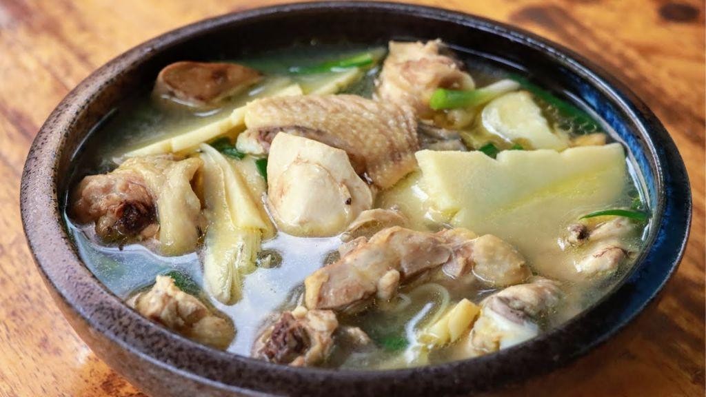 Vietnamese Beef and Bamboo Shoot Soup