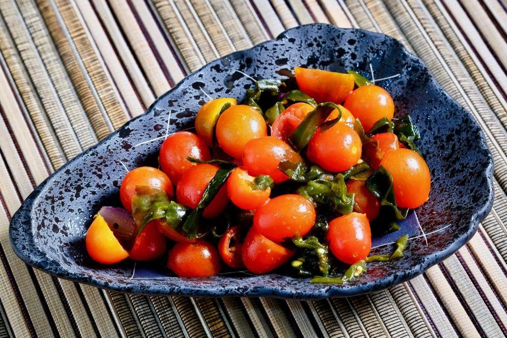 Wakame Seaweed Salad with Cherry Tomatoes and Balsamic Glaze