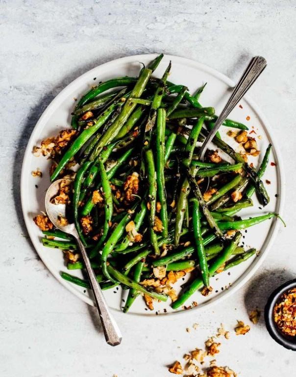Walnut and Green Bean Stir Fry