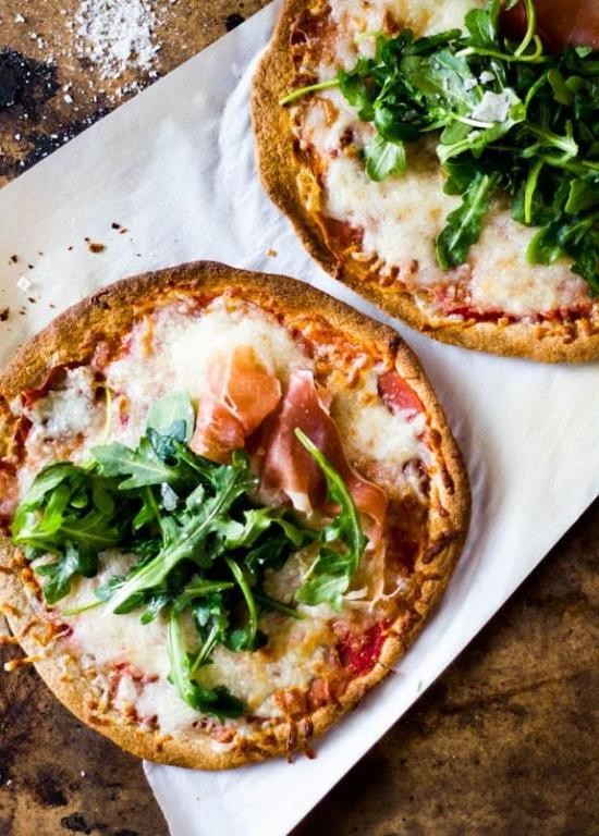 Whole Grain Pizza with Arugula and Prosciutto