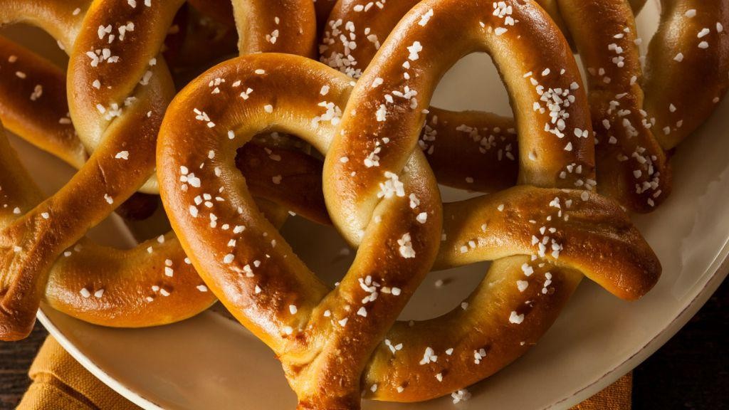 Whole Wheat Pretzel and Cheese Dip