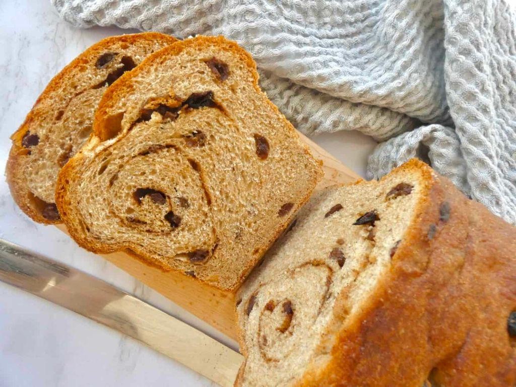 Whole Wheat Raisin Bread