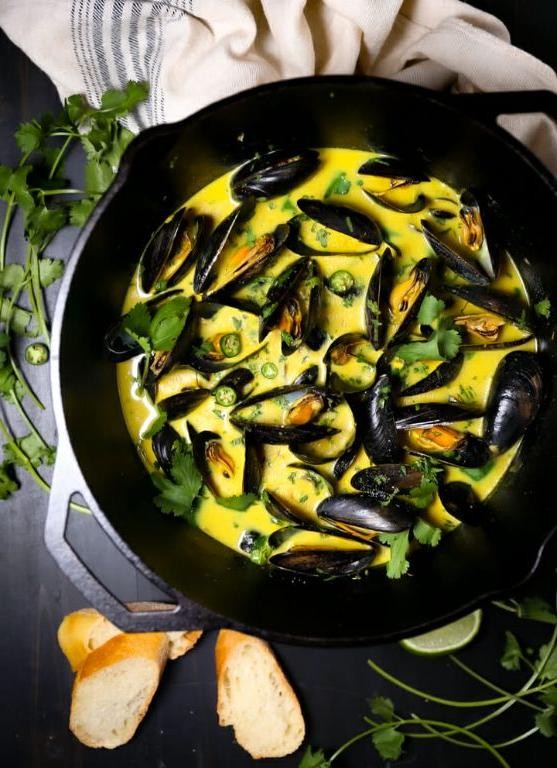 Yellow Curry Mussels with Coconut Cream