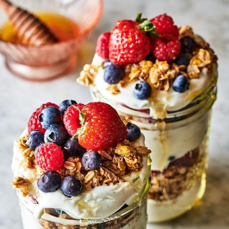Yogurt Parfait with Granola