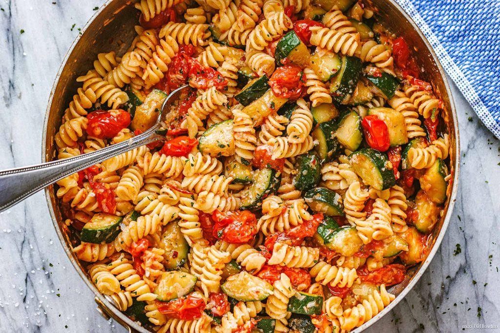 Zucchini Pasta with Tomato Sauce
