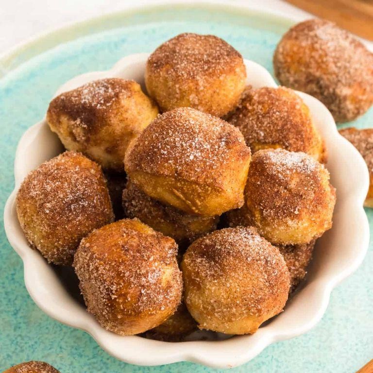 Air Fryer Cinnamon Sugar Pretzels
