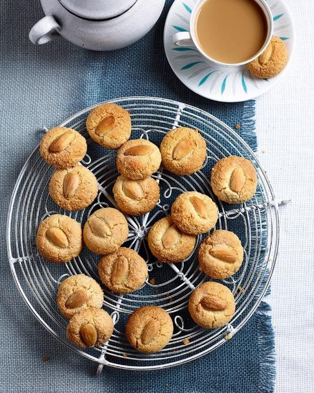 Almond Flour Macaroons